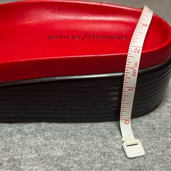 Donald Pliner wedge sandal. - Picture 10 of 10